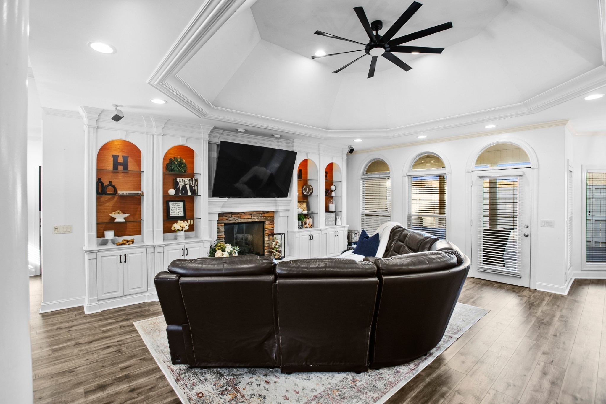 3552 Tolbert Dr