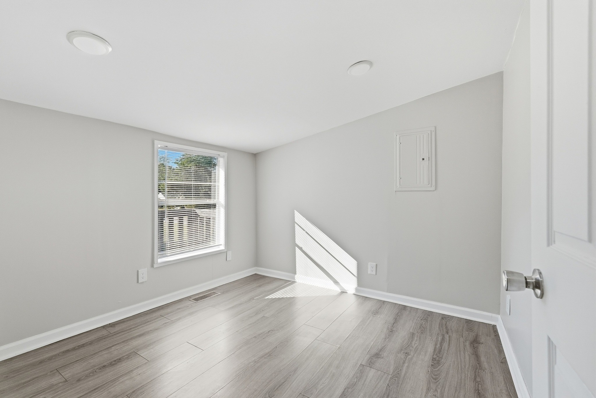 145 Baker St