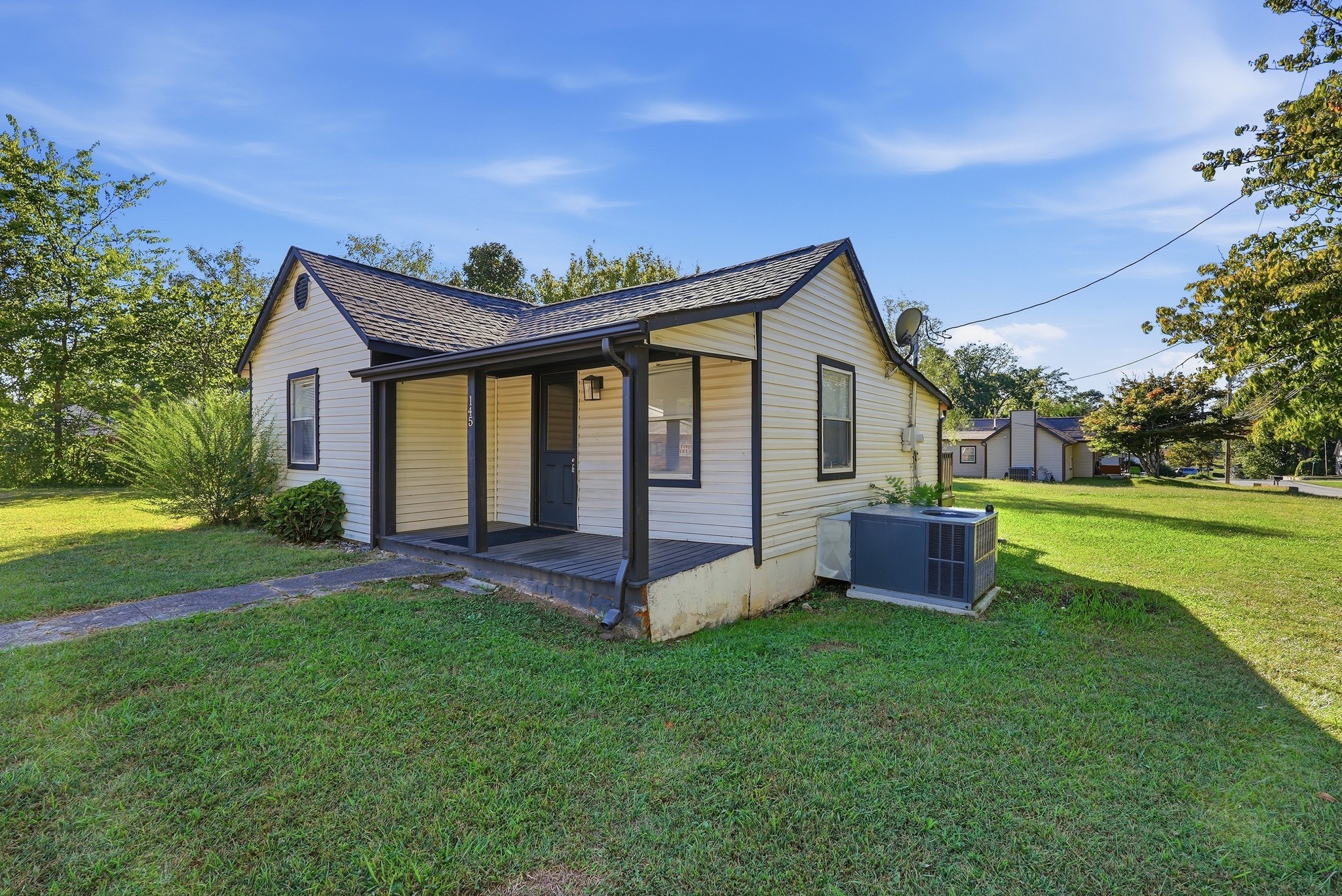 145 Baker St