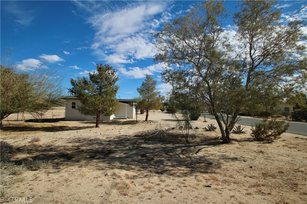 73562 Desert Trail Drive