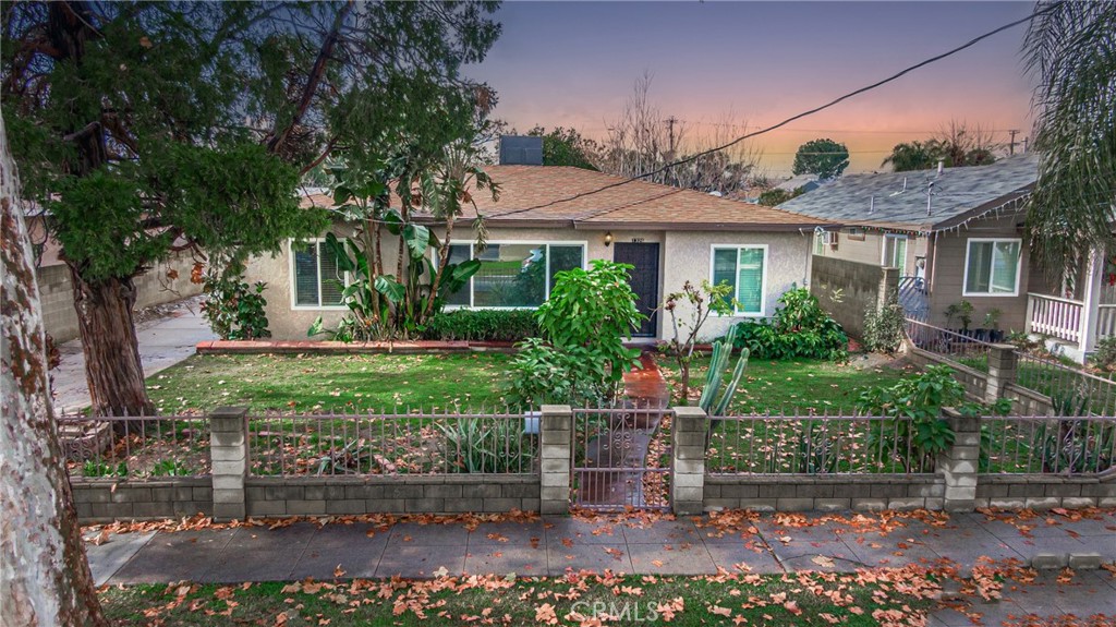 1326 Davidson Avenue