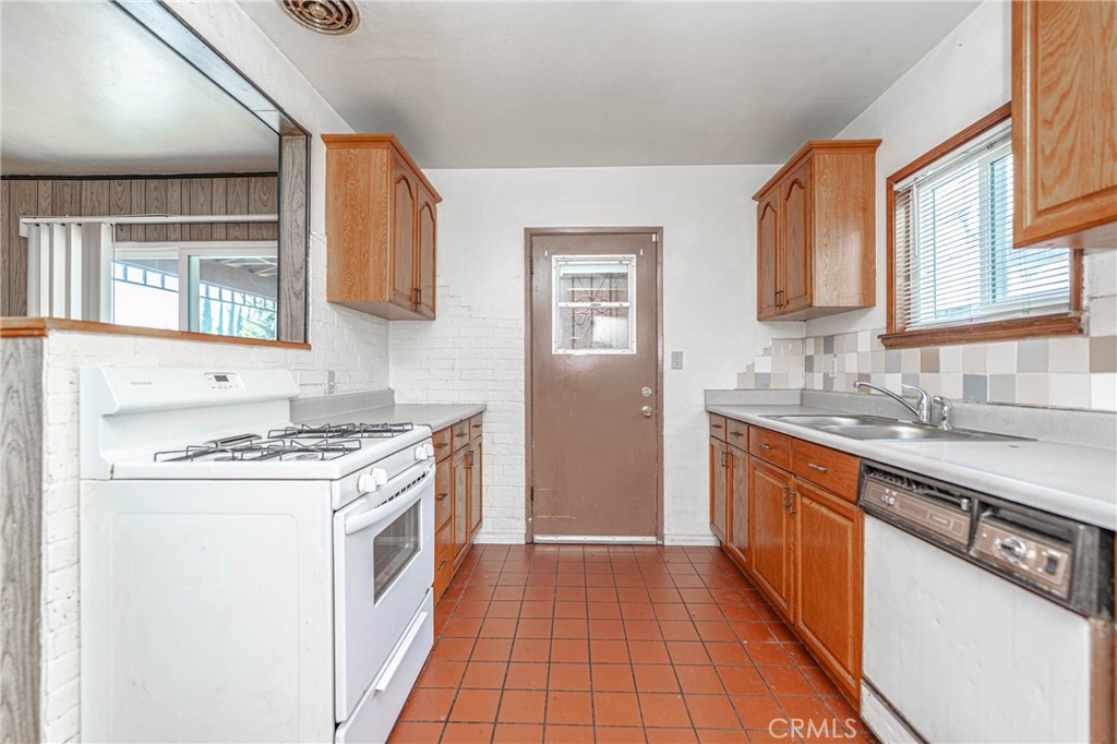 1326 Davidson Avenue