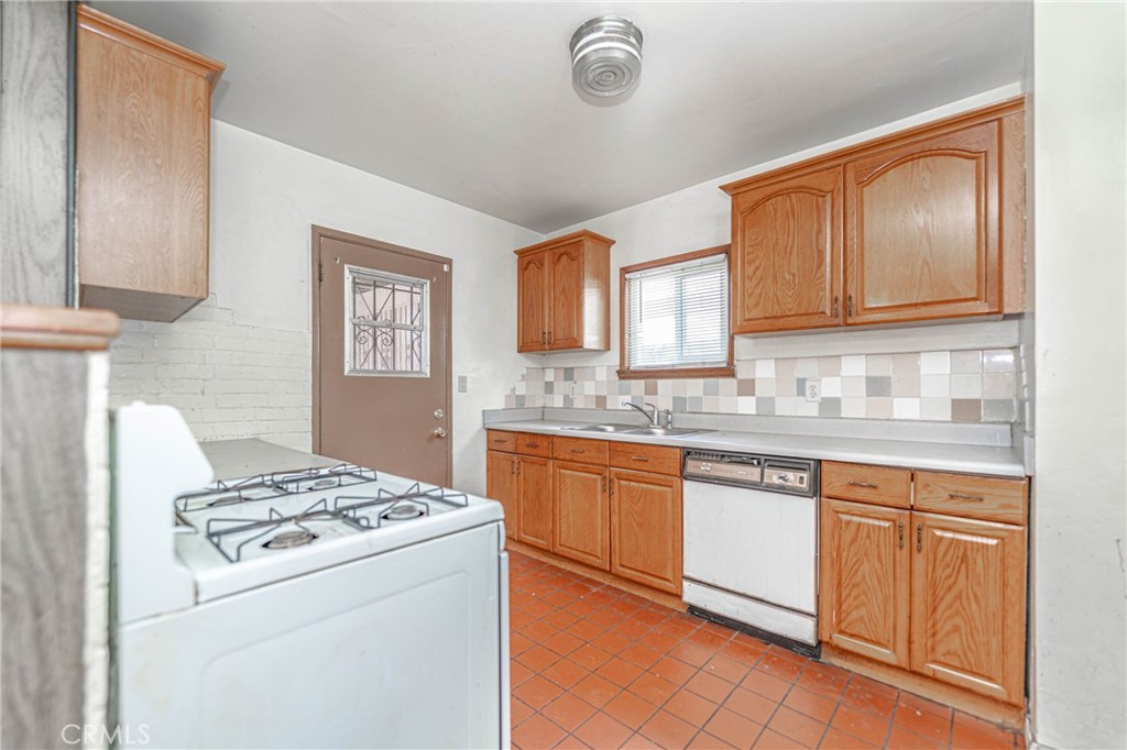 1326 Davidson Avenue