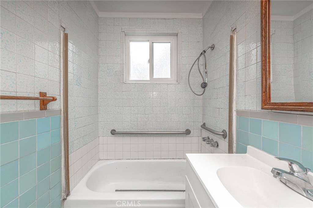 1326 Davidson Avenue