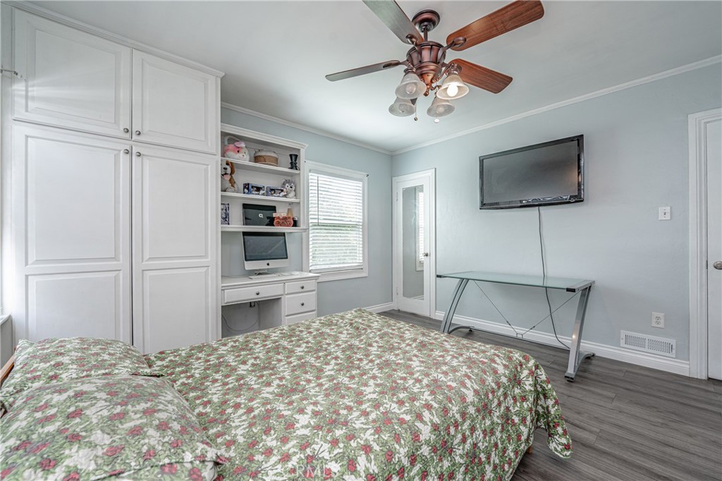 3631 N Arrowhead Avenue