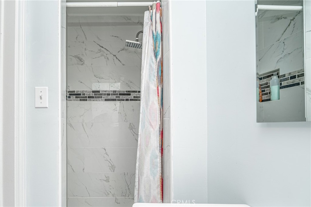 3631 N Arrowhead Avenue