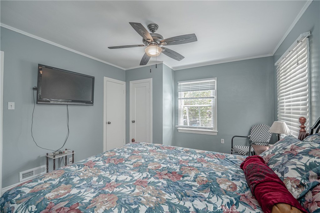 3631 N Arrowhead Avenue