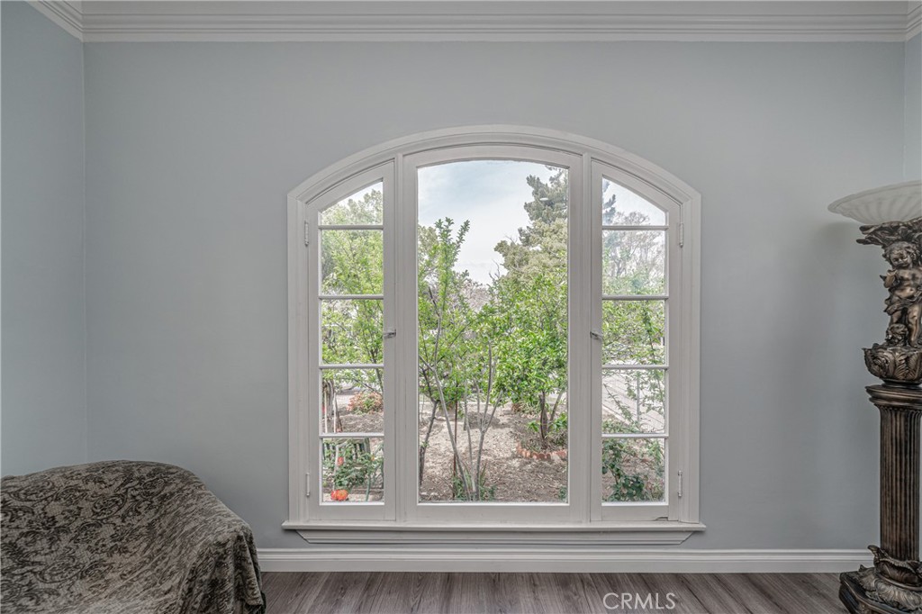 3631 N Arrowhead Avenue