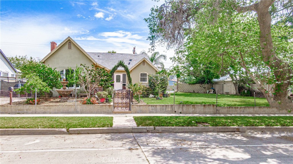 3631 N Arrowhead Avenue