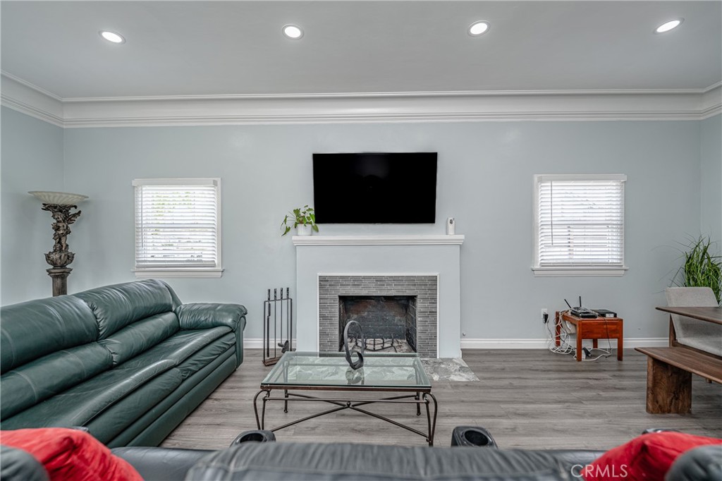 3631 N Arrowhead Avenue