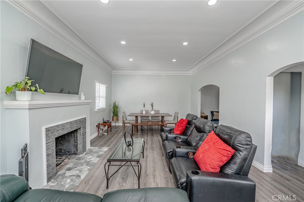 3631 N Arrowhead Avenue