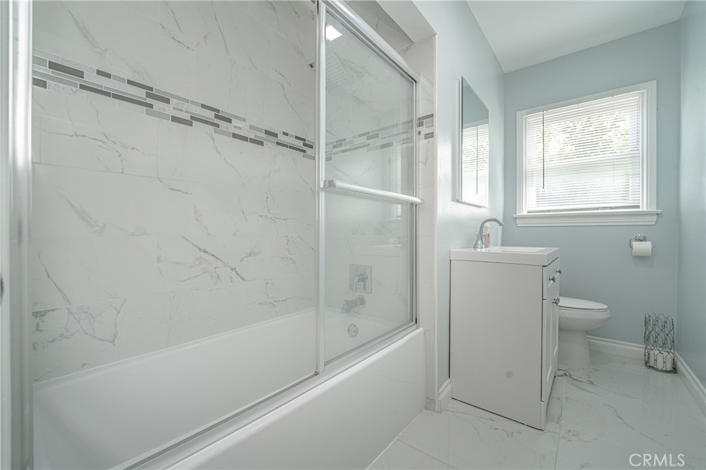 3631 N Arrowhead Avenue