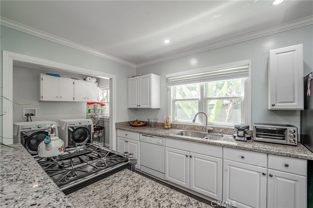 3631 N Arrowhead Avenue