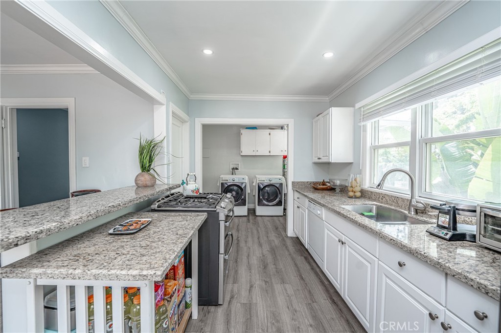 3631 N Arrowhead Avenue