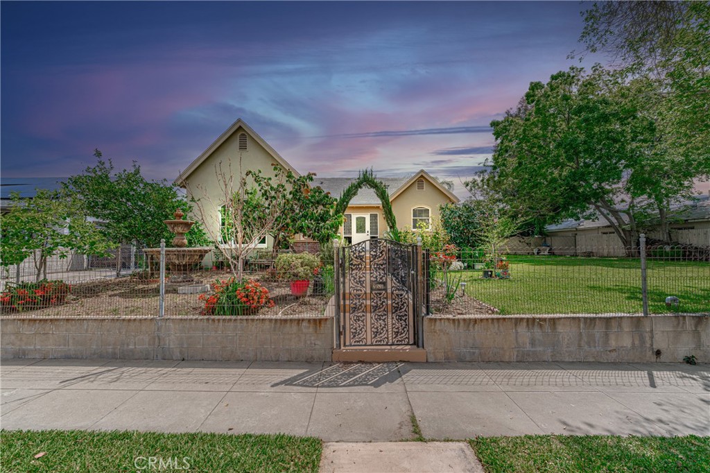 3631 N Arrowhead Avenue