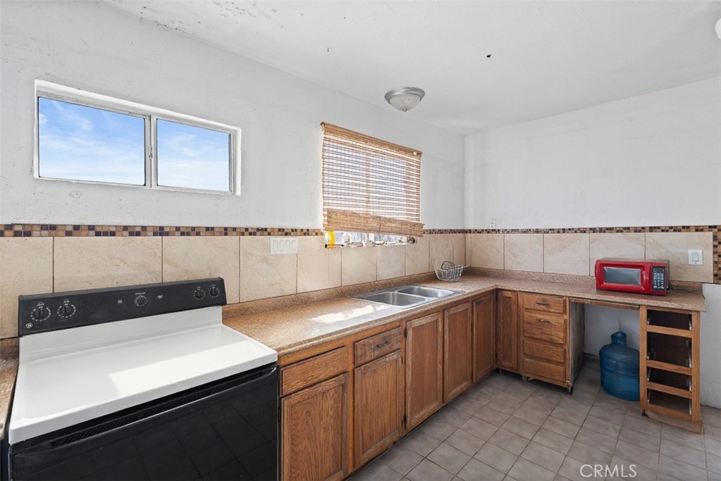 83415 Amboy Road