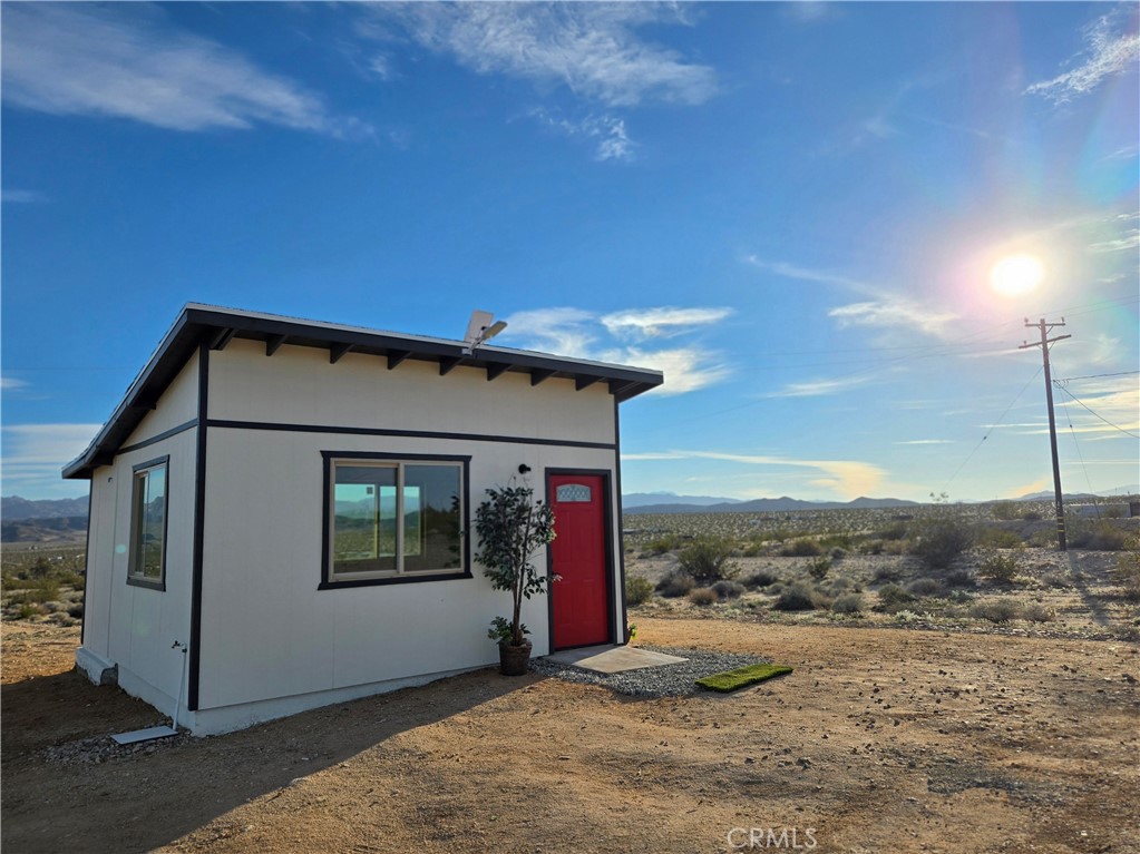 68243 Pioneer Trail