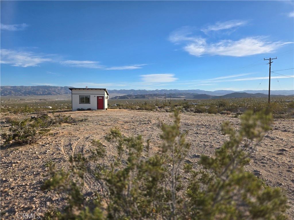 68243 Pioneer Trail