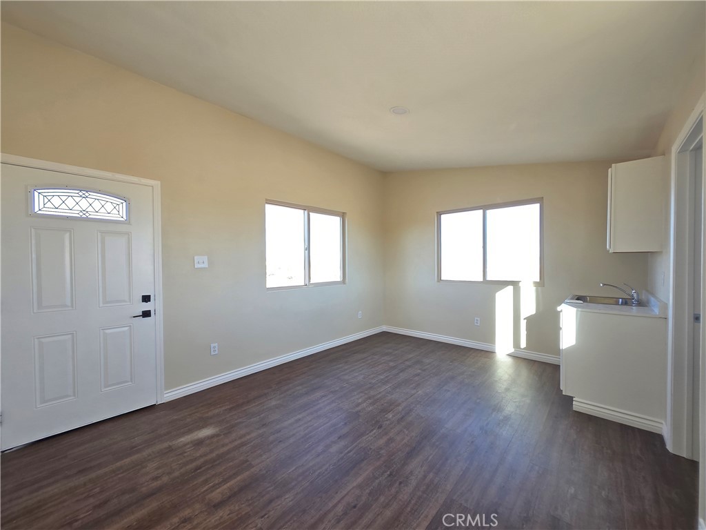 68243 Pioneer Trail