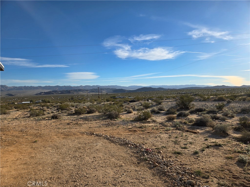 68243 Pioneer Trail