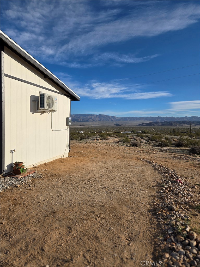 68243 Pioneer Trail
