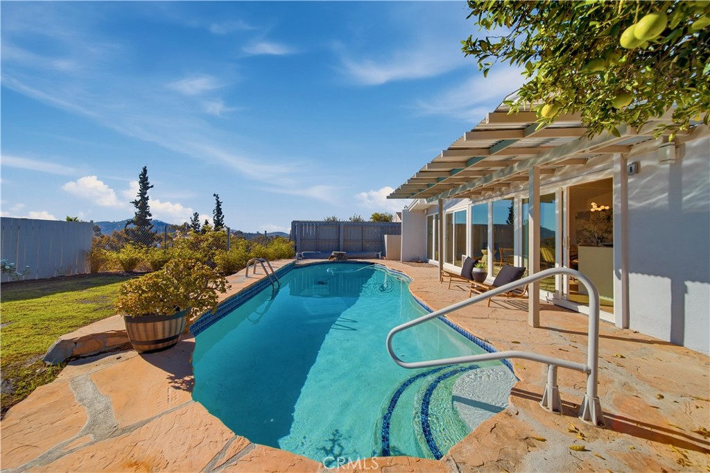 6439 Lake Mere Court