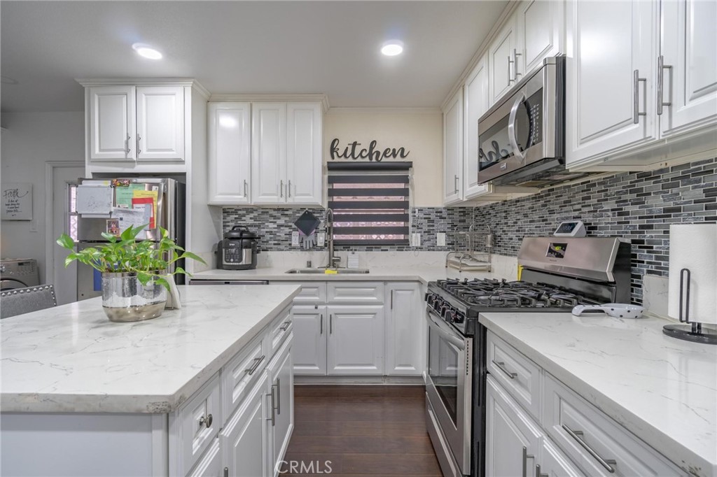 22111 Newport Avenue Unit: 98