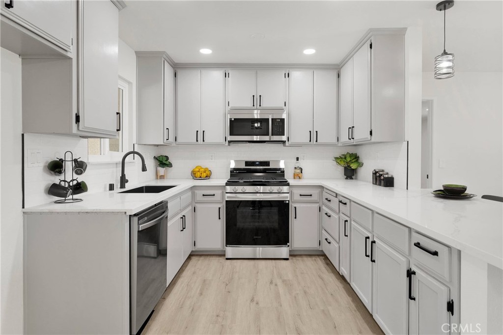 17775 Hackberry Street