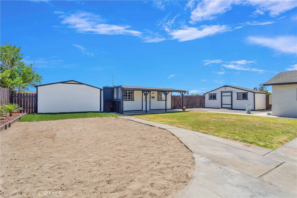 17775 Hackberry Street