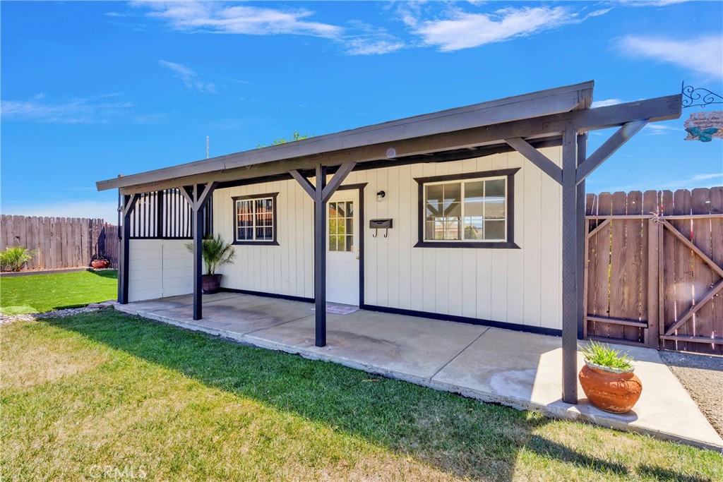 17775 Hackberry Street