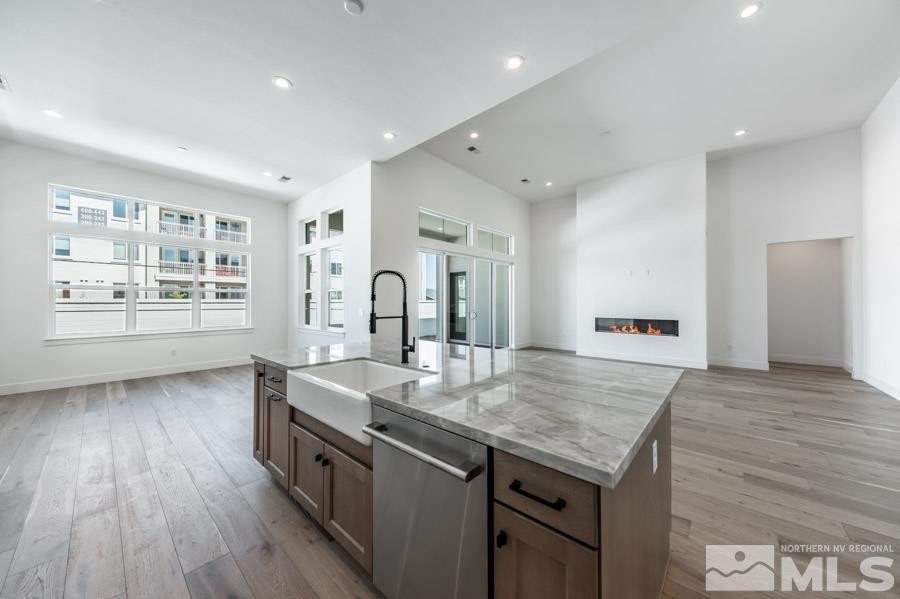 5448 Side Saddle Trail Latigo 98