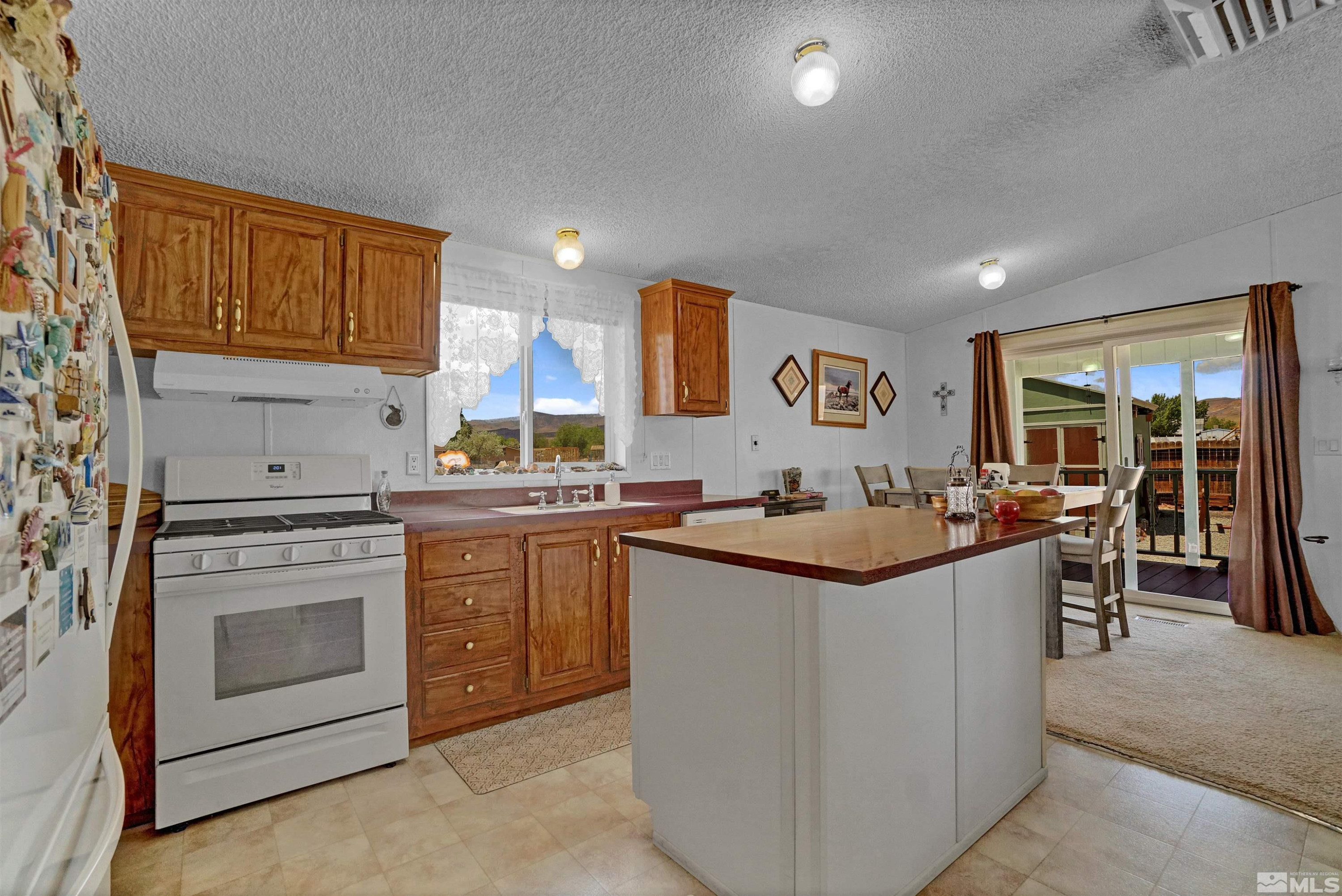 5295 Meadow Lane