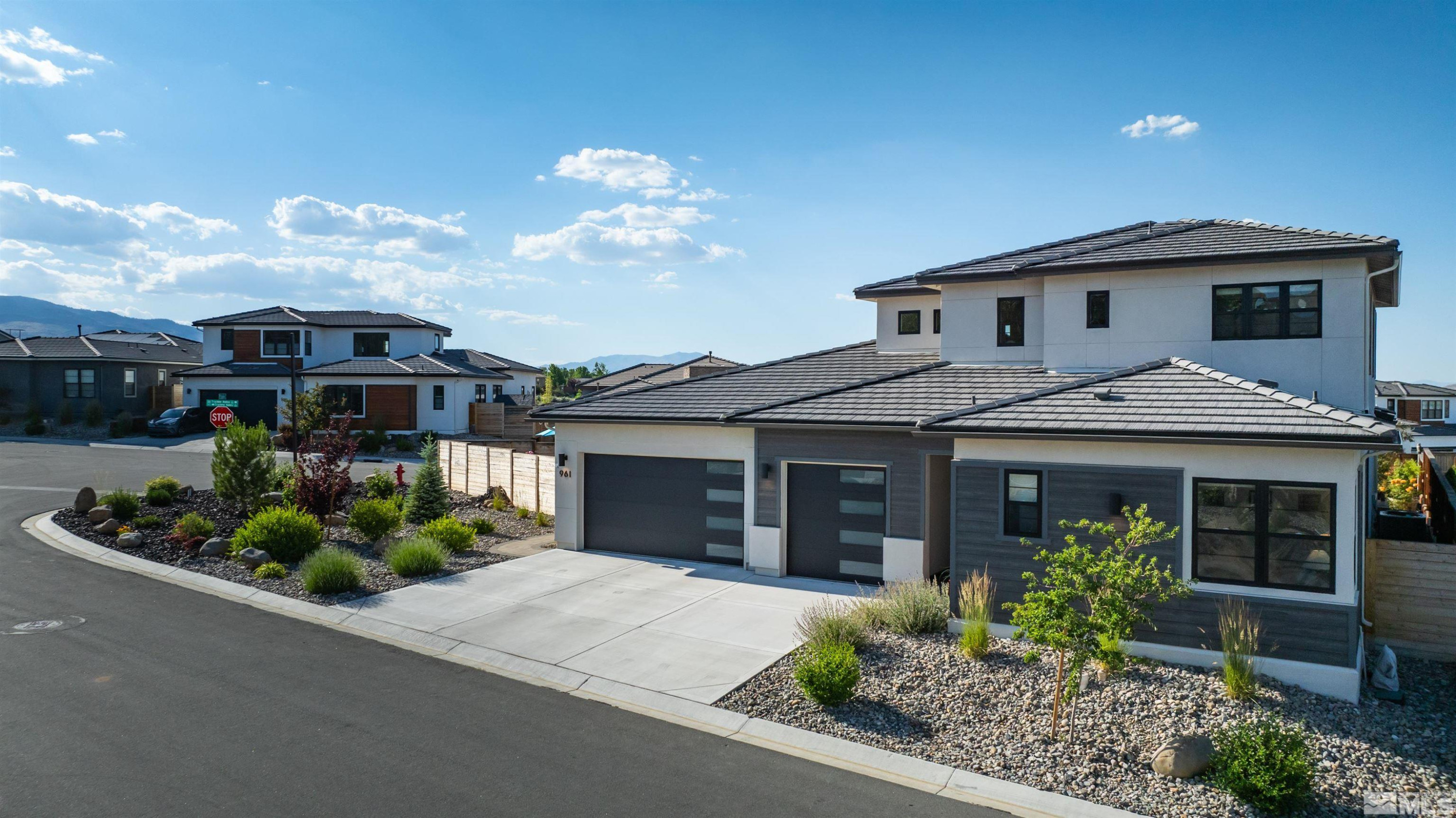 961 Solarium Drive