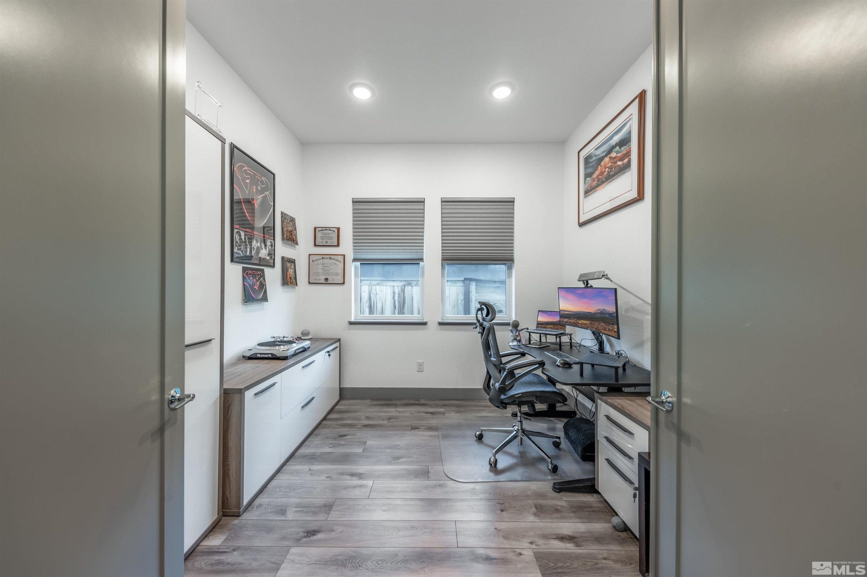 961 Solarium Drive