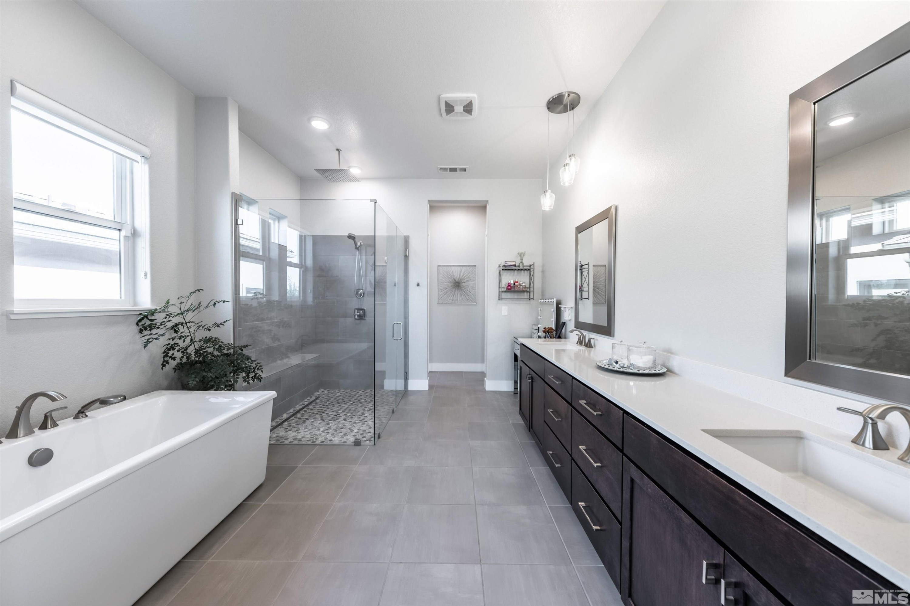955 Solarium Drive