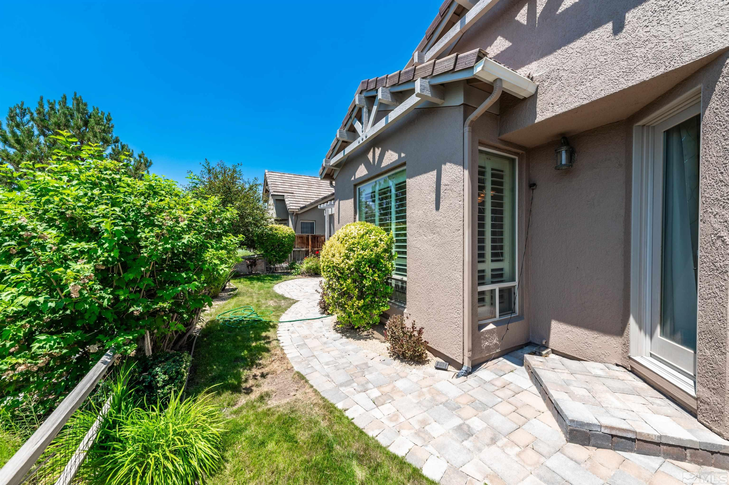 8772 Lynrock Circle