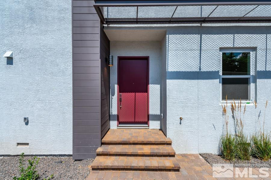 6095 Plumas Street Hilltop 1