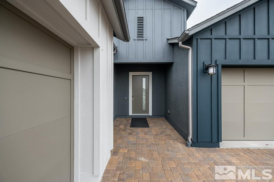 2096 Kinglet Drive Cinnamon 5