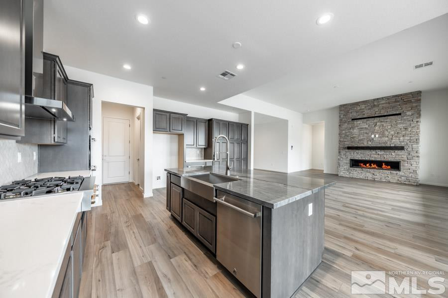 2096 Kinglet Drive Cinnamon 5