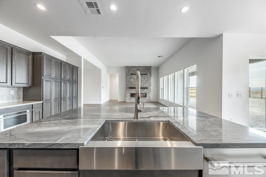 2096 Kinglet Drive Cinnamon 5