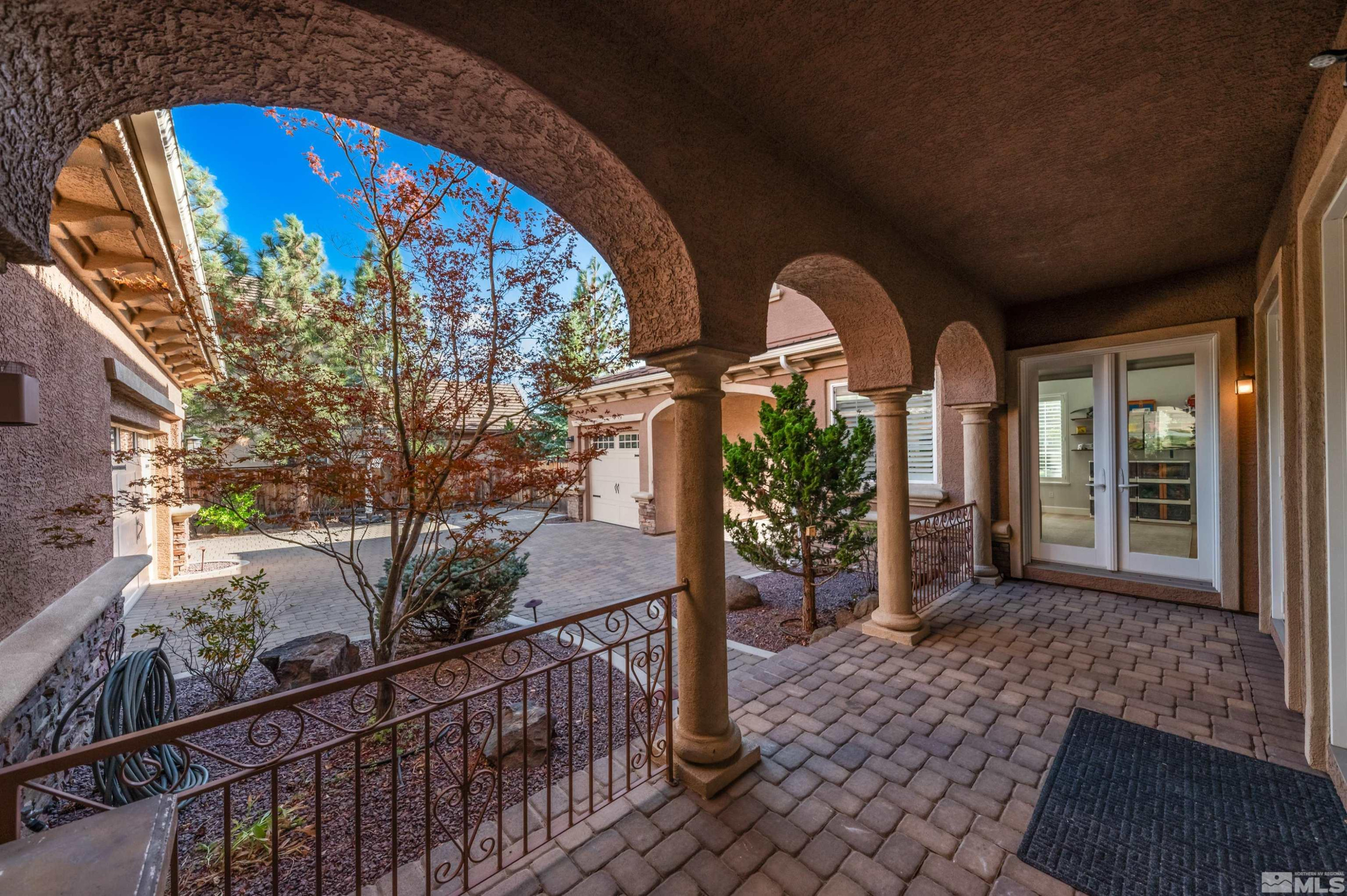 1880 Laurel Ridge Drive