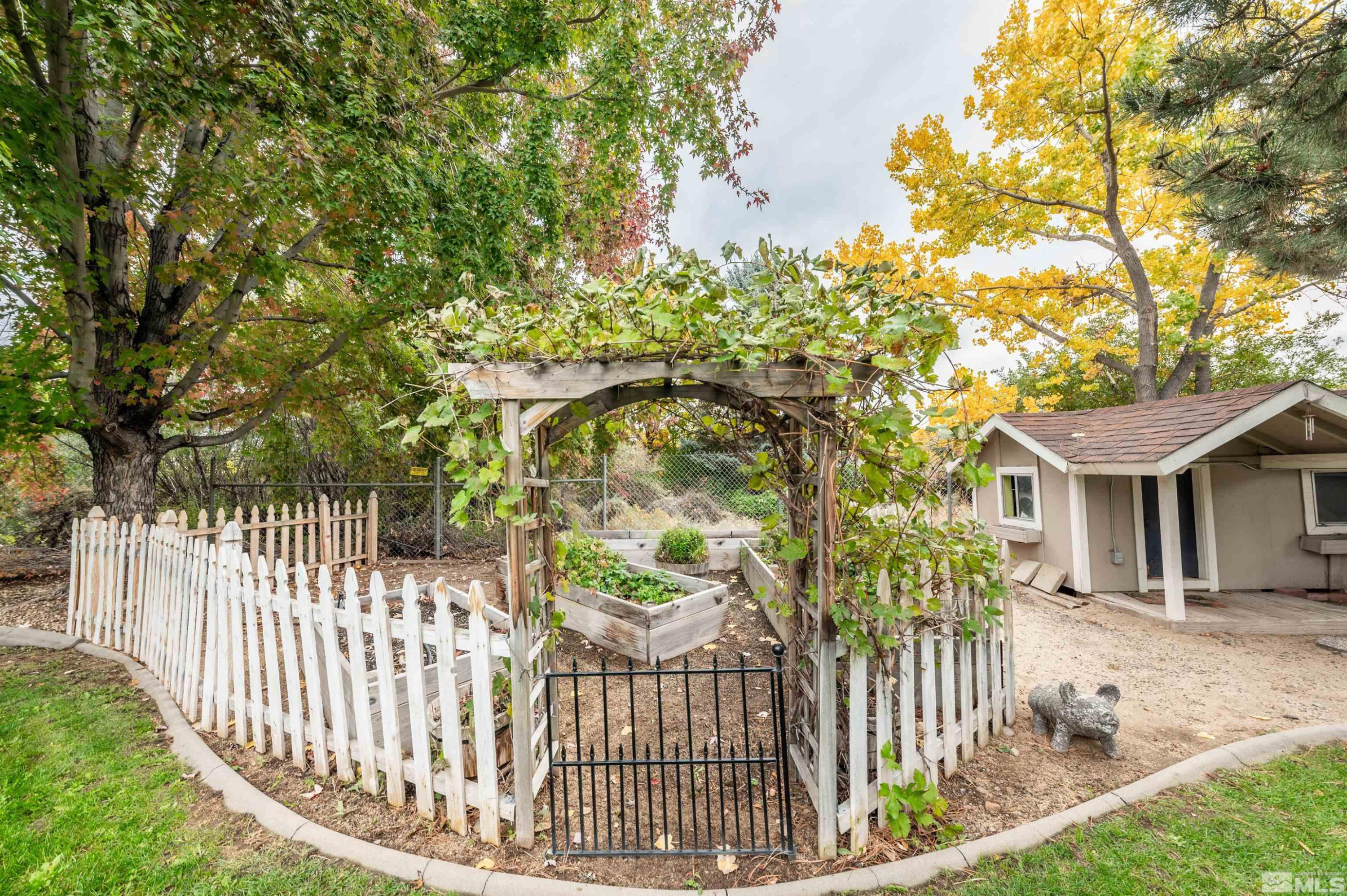 13710 Edmands Drive