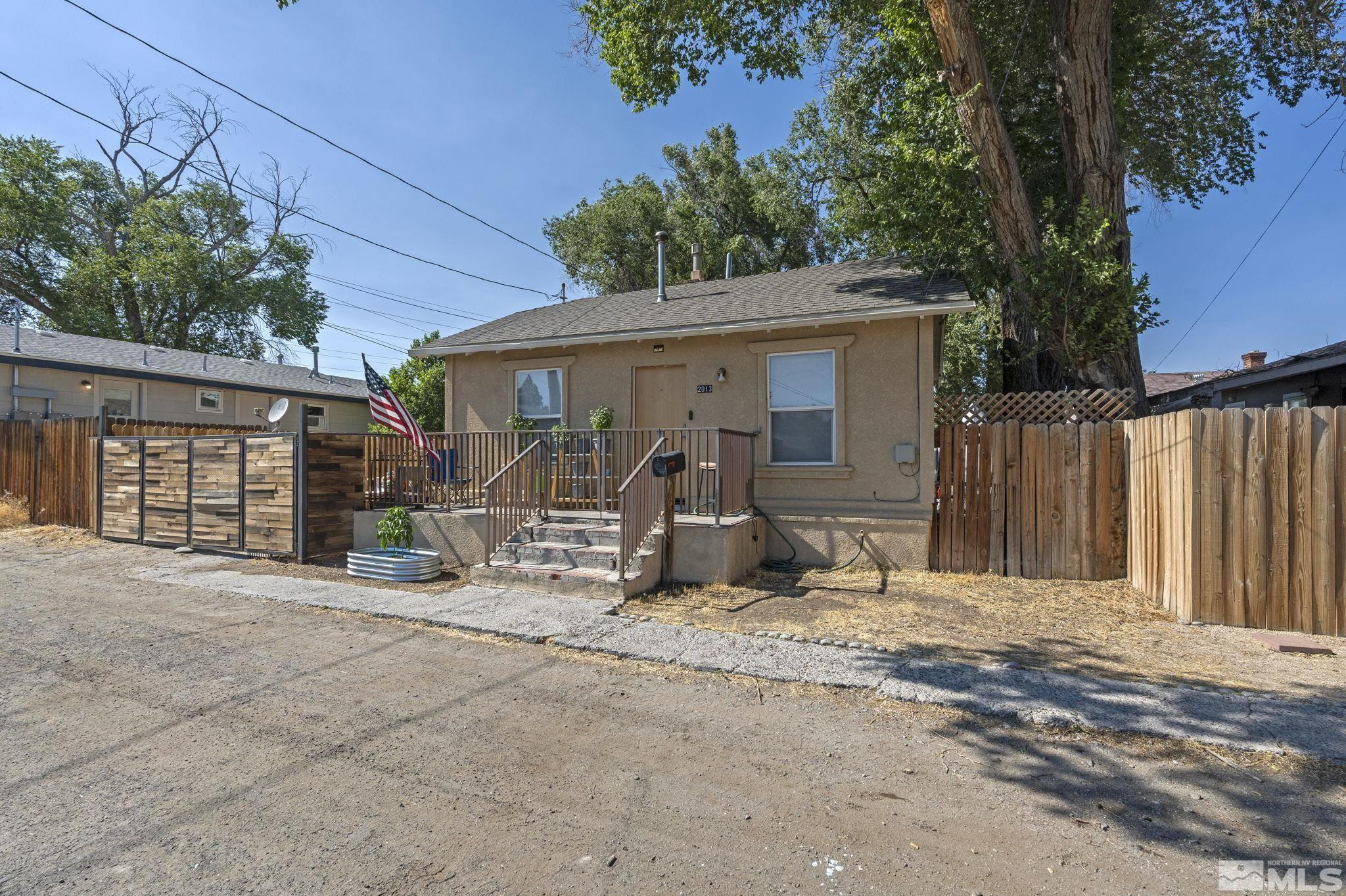 2011 H Street