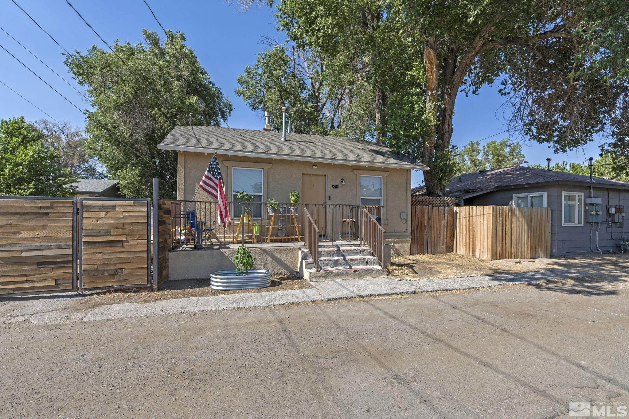 2011 H Street