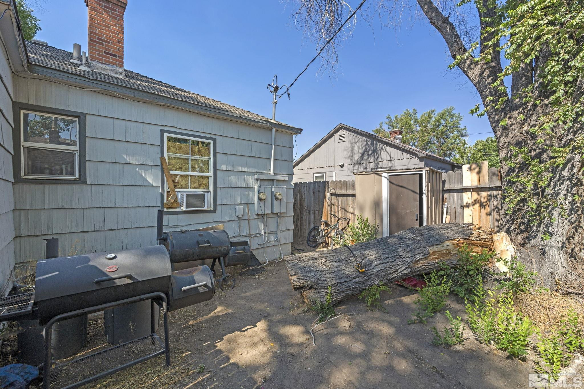 2011 H Street