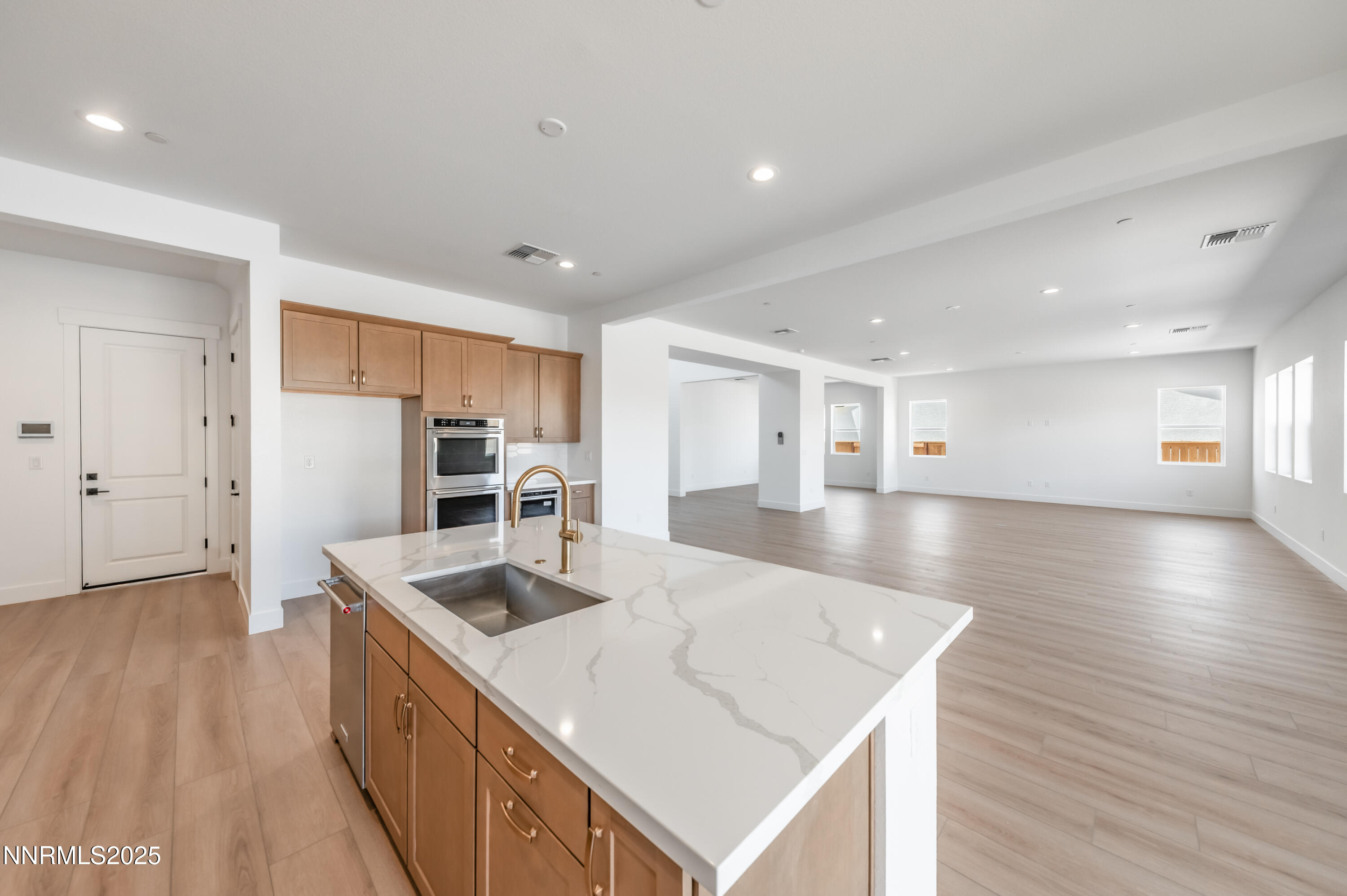 461 Hutchinson Drive, Magnolia 85
