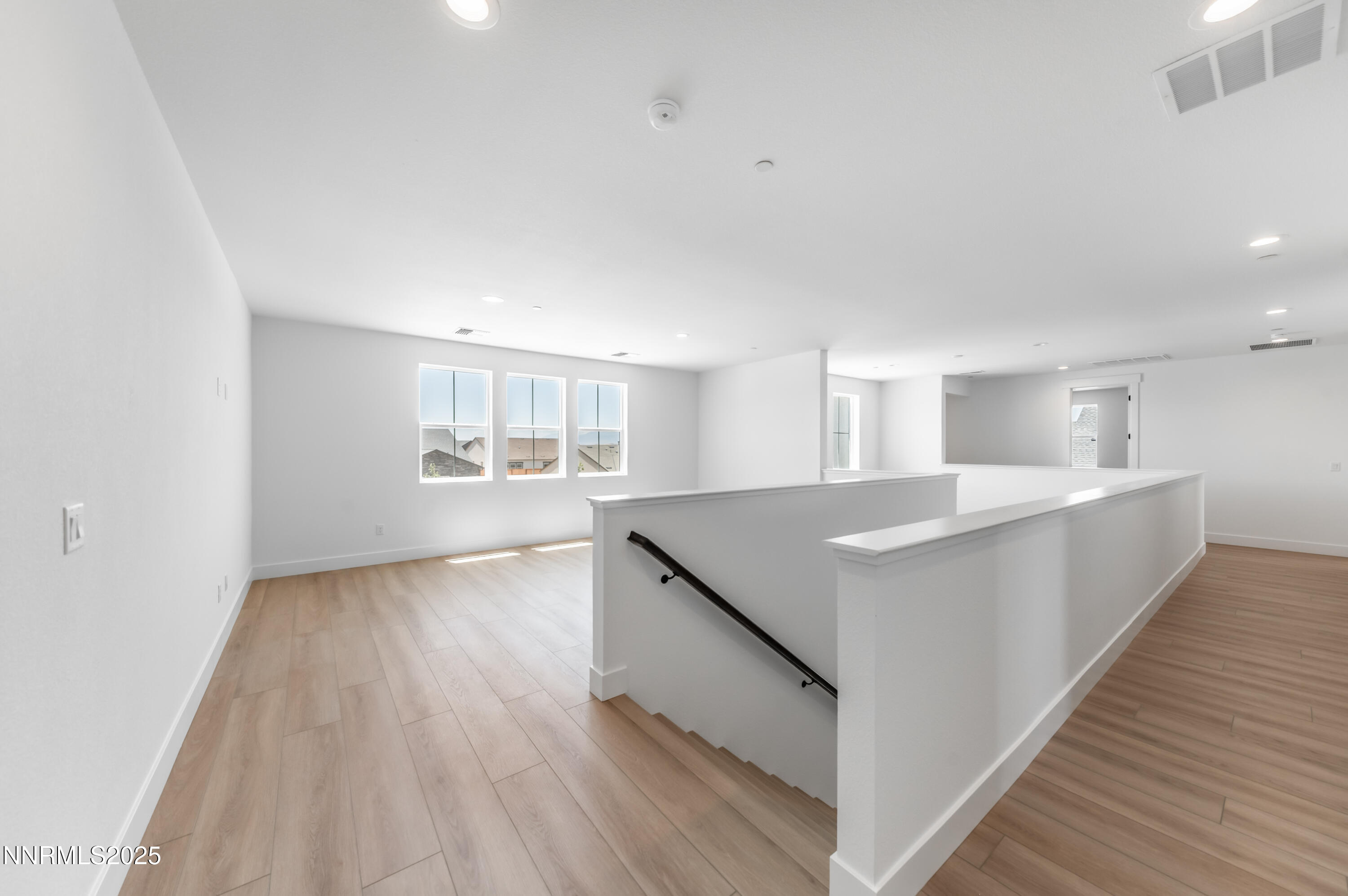 461 Hutchinson Drive, Magnolia 85