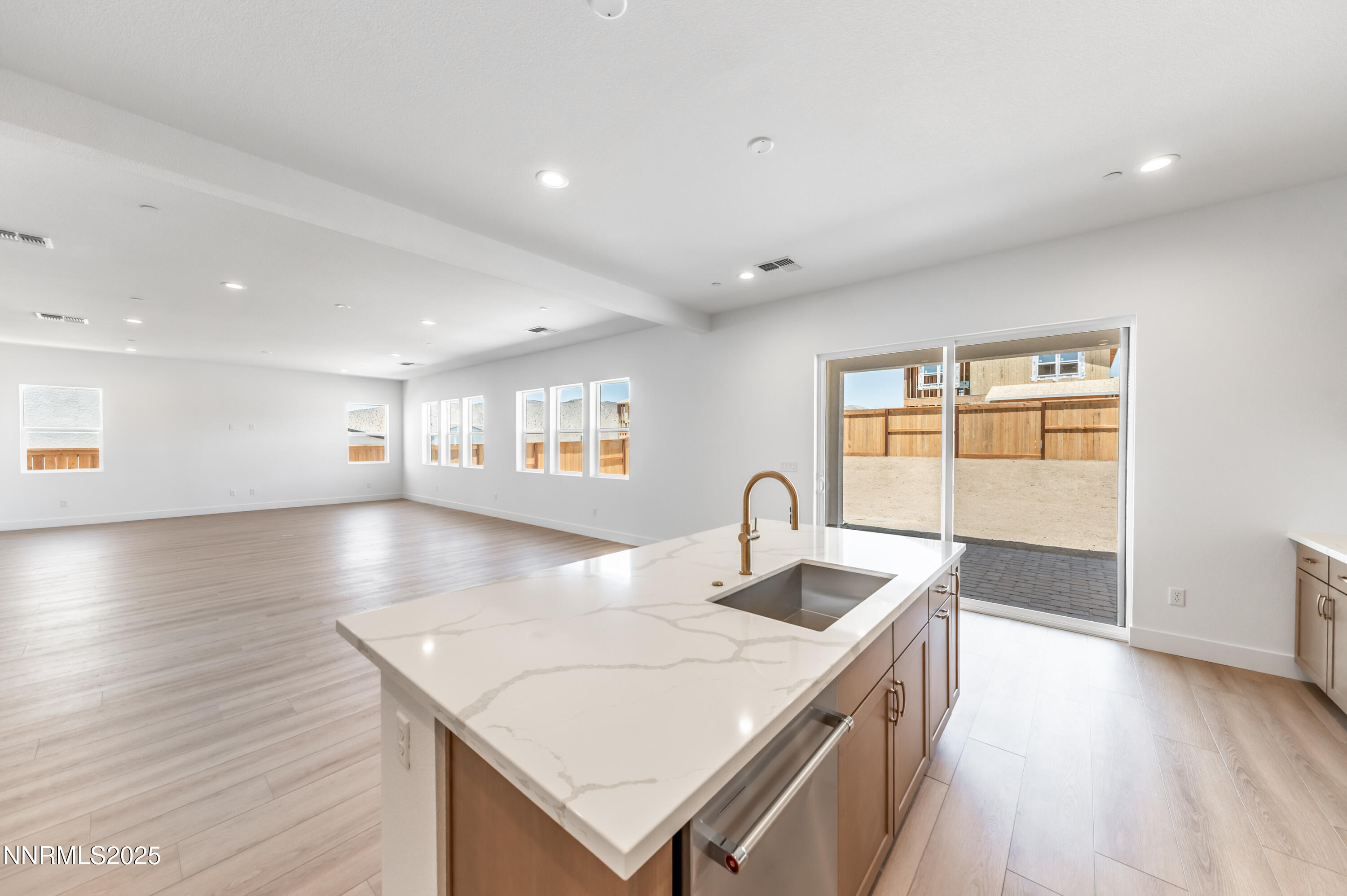 461 Hutchinson Drive, Magnolia 85