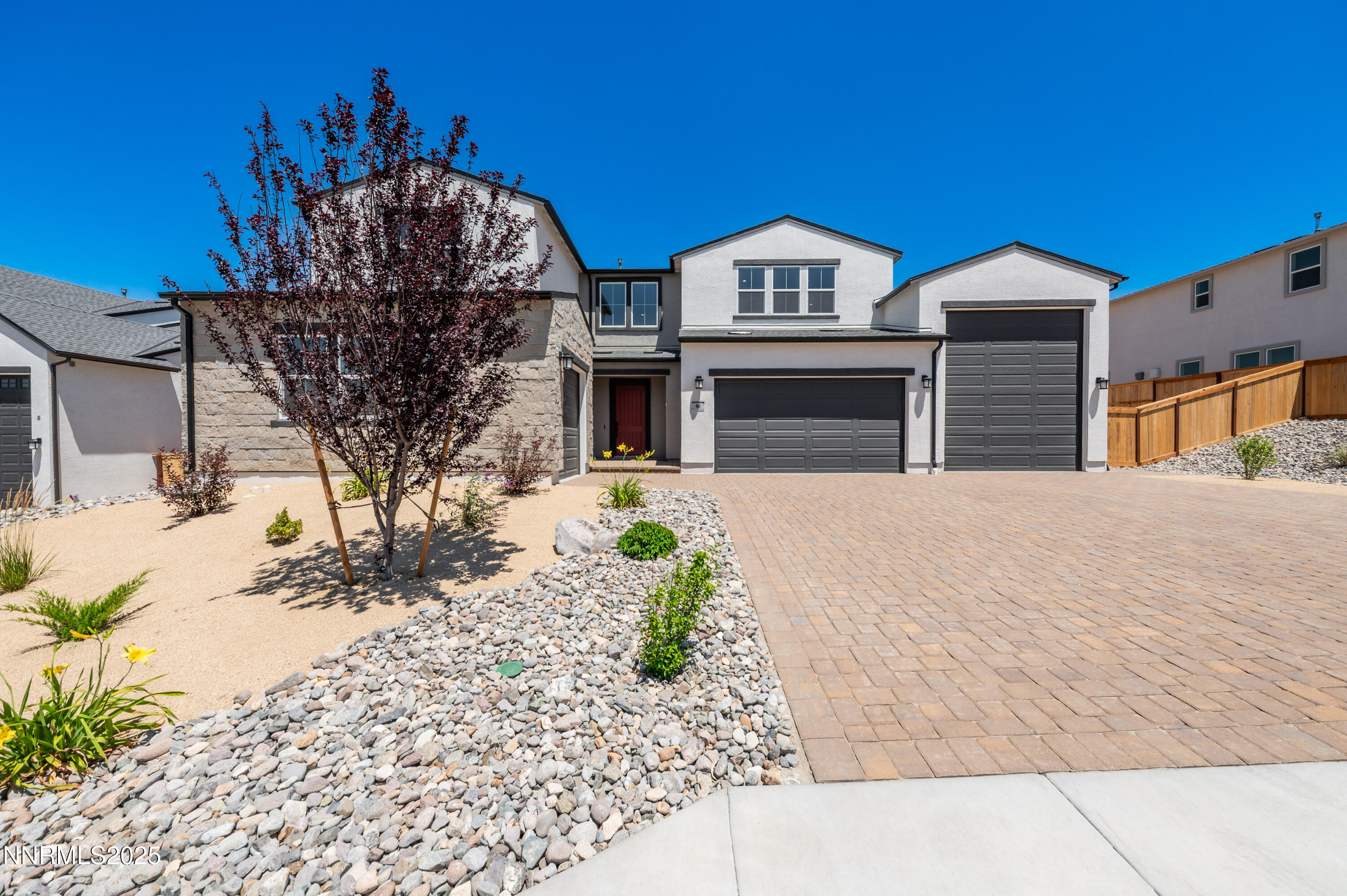461 Hutchinson Drive, Magnolia 85