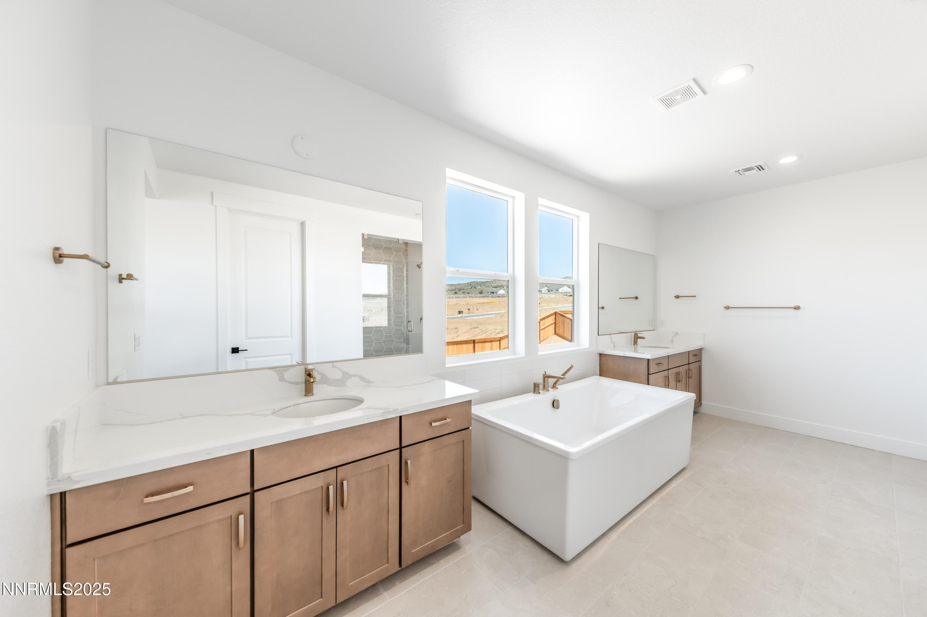 461 Hutchinson Drive, Magnolia 85